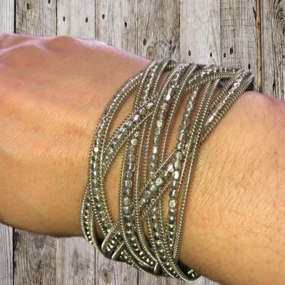 ♦️5 for $25♦️Silver bangle